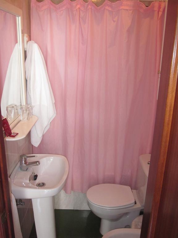 Habitaciones Lopez Azcona Noja Szoba fotó