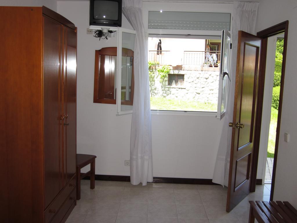 Habitaciones Lopez Azcona Noja Szoba fotó