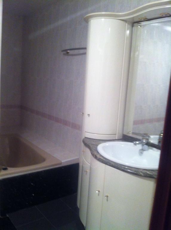 Habitaciones Lopez Azcona Noja Kültér fotó